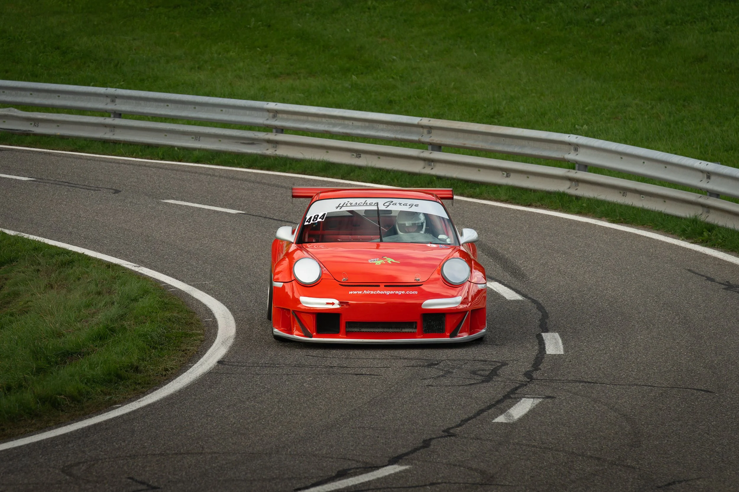 Exklusive Bilder vom Bergrennen Gurnigel 2025 in der Schweiz. Erleben Sie die Highlights der Schweizer Bergmeisterschaft mit spektakulären Aufnahmen von Tourenwagen und Klassikern. Professionelle Motorsport-Fotografie von dream-pictures.ch.

Porsche 