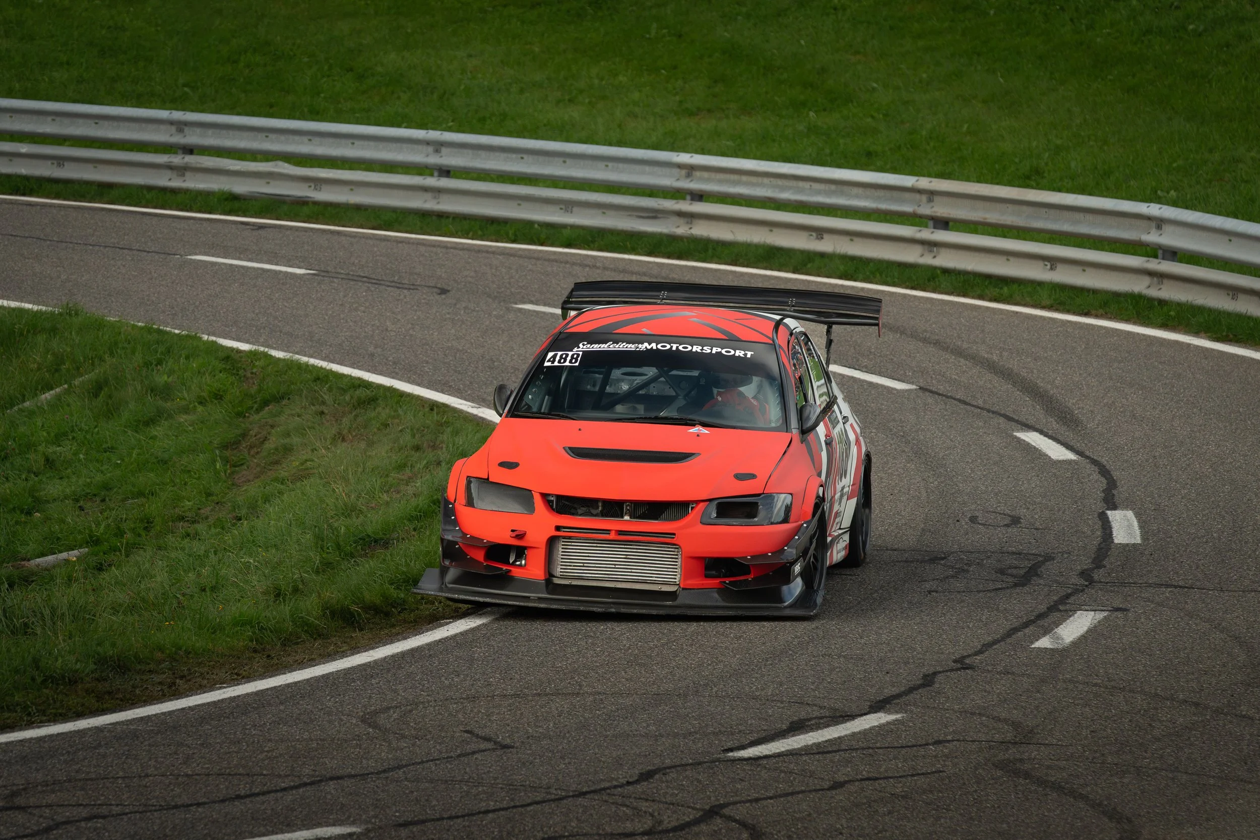 Exklusive Bilder vom Bergrennen Gurnigel 2025 in der Schweiz. Erleben Sie die Highlights der Schweizer Bergmeisterschaft mit spektakulären Aufnahmen von Tourenwagen und Klassikern. Professionelle Motorsport-Fotografie von dream-pictures.ch.

Mitsubis