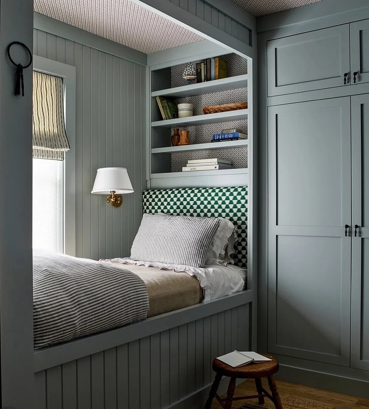 Some lovely examples of fun ways to maximise space in small rooms - cute little bed nooks created!

✨ @winsomeinteriordesign 
✨ @seansymington 
✨ @houseninedesign 
✨ @emma__ainscough 
✨ @christietonnessen 

 #bedroom #interiordesign #homedecor #home 