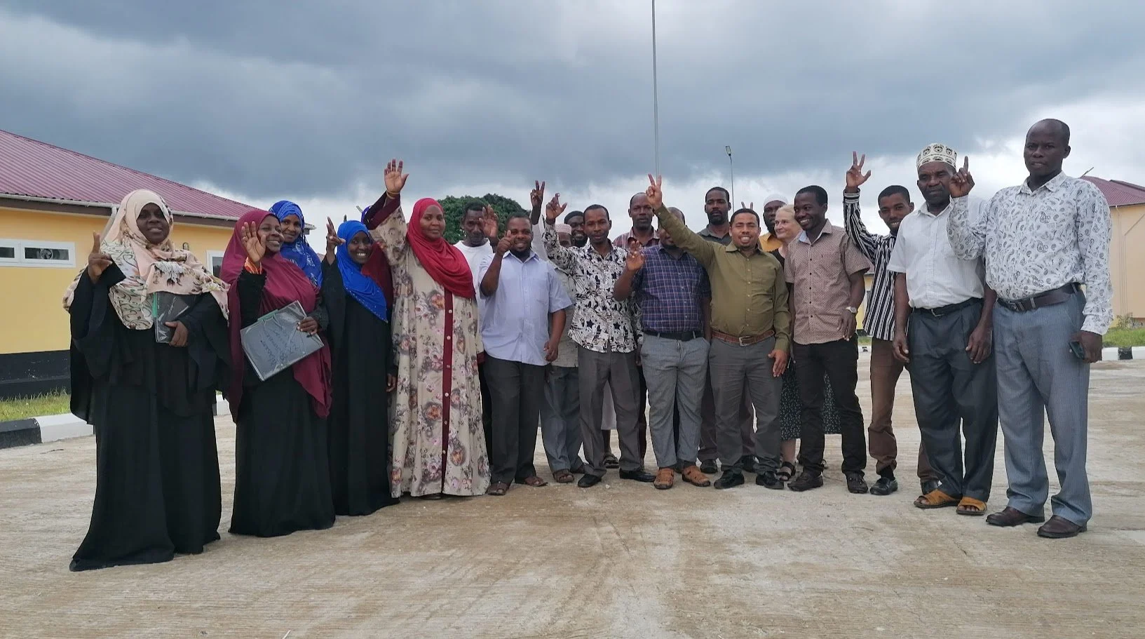 Teilnehmer auf Pemba.jpg