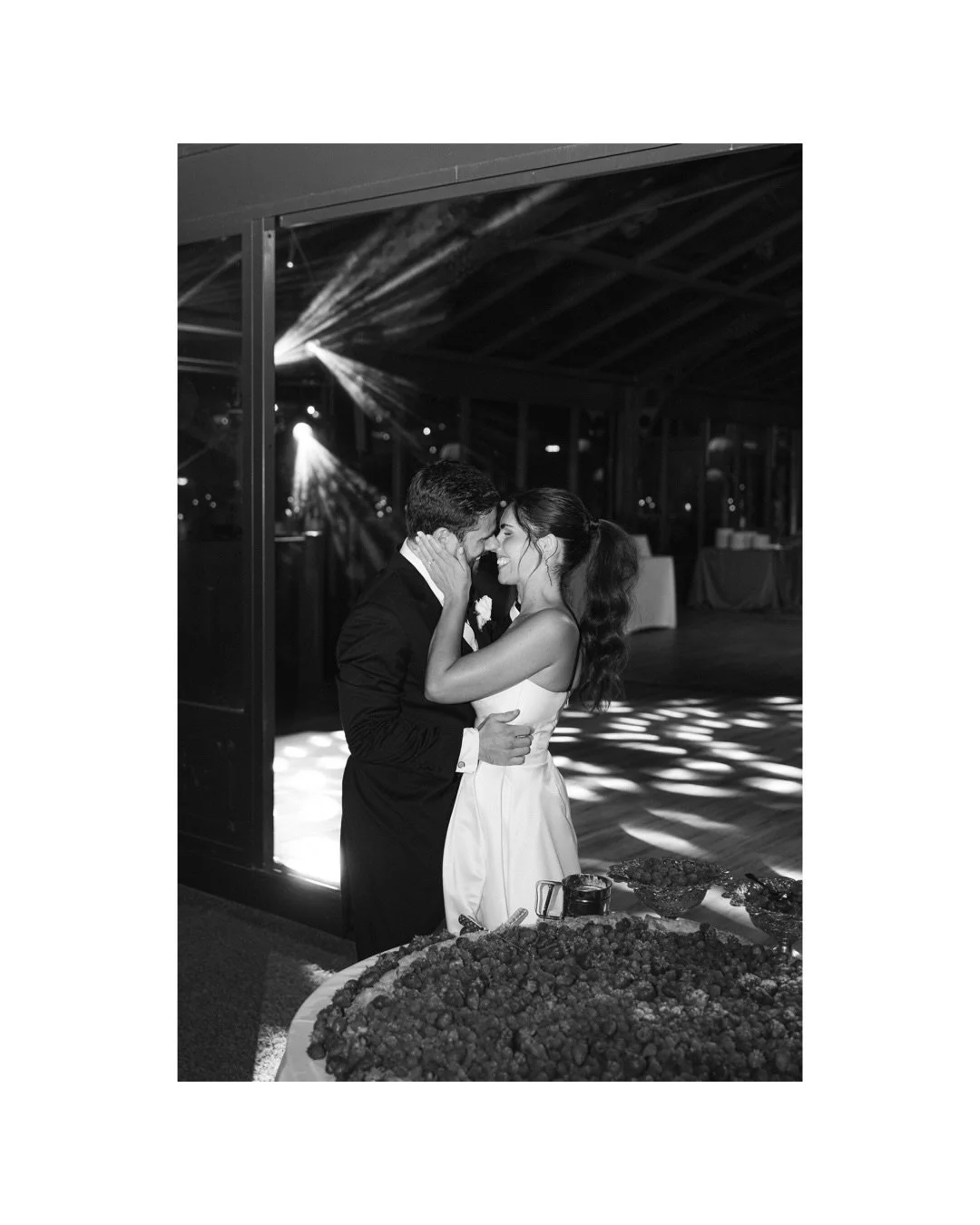 The cake is only the excuse. What&rsquo;s really being celebrated is love, joy, and a story just beginning.

#weddingtabledecor #weddingoporto #portoweddingphotographer #weddingvibes #quintapedrasalgada