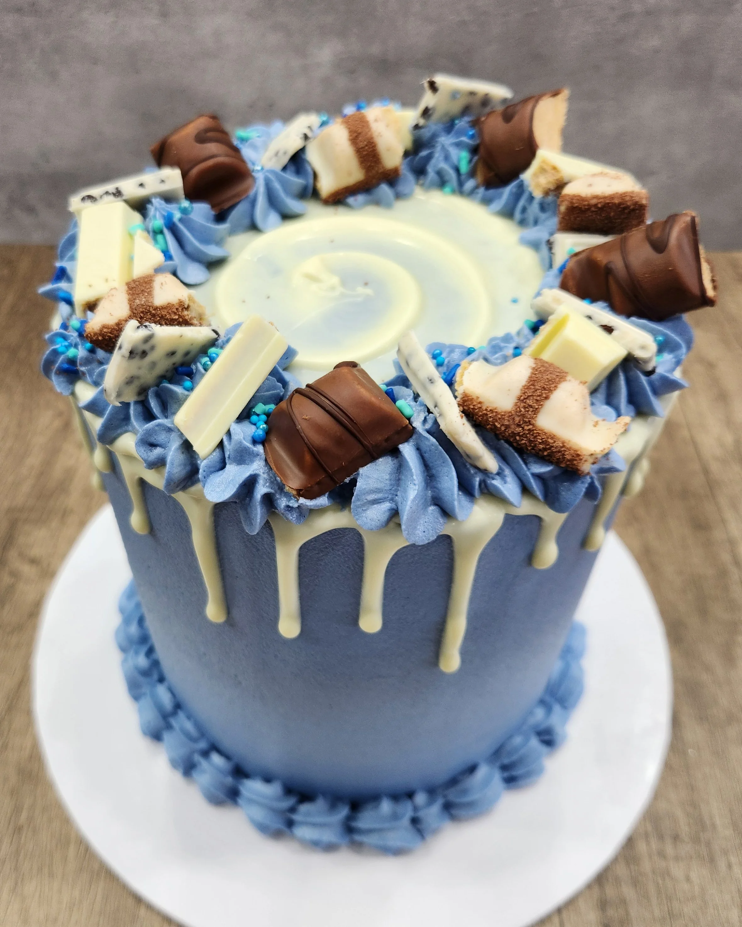 blue white choc drip.jpg