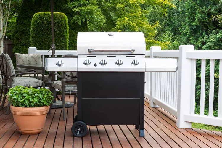 How to Clean a Grill the Right Way, According to the Pros