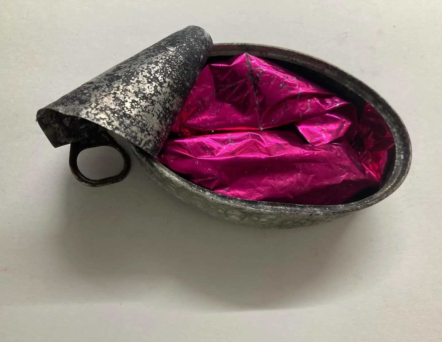 Making sculpture out of rubbish found on Irish beaches and garden, plasticine and the remains of a party balloon picked up on the way to the tube this morning. Thanks to Eleanor Bedlow and City Lit!