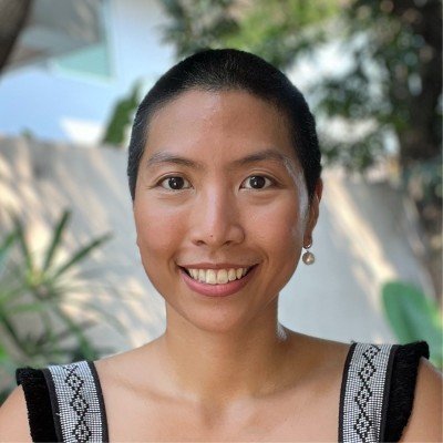 Portrait of Jen Horn smiling into the camera