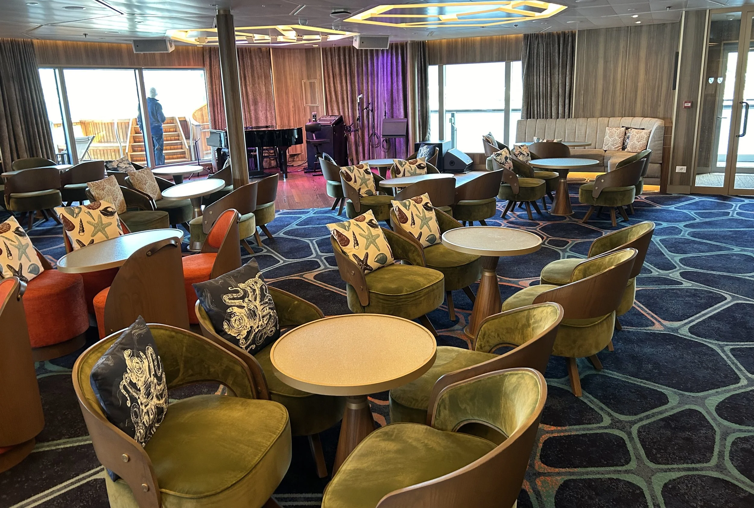 seabourn venture expedition cruise club lounge.jpg