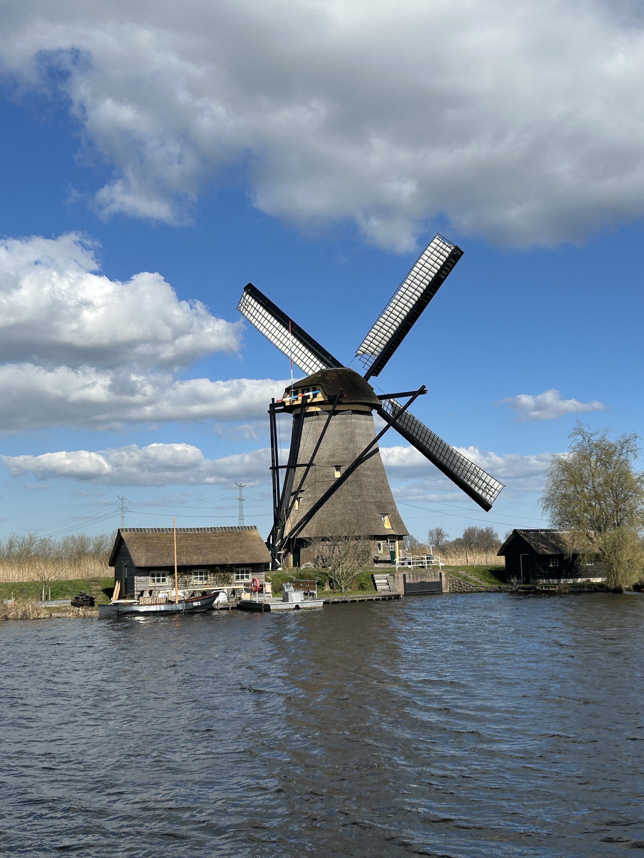 Traditional Dutch windmill at Kinderdijk near Rotterdam Netherlands.JPG