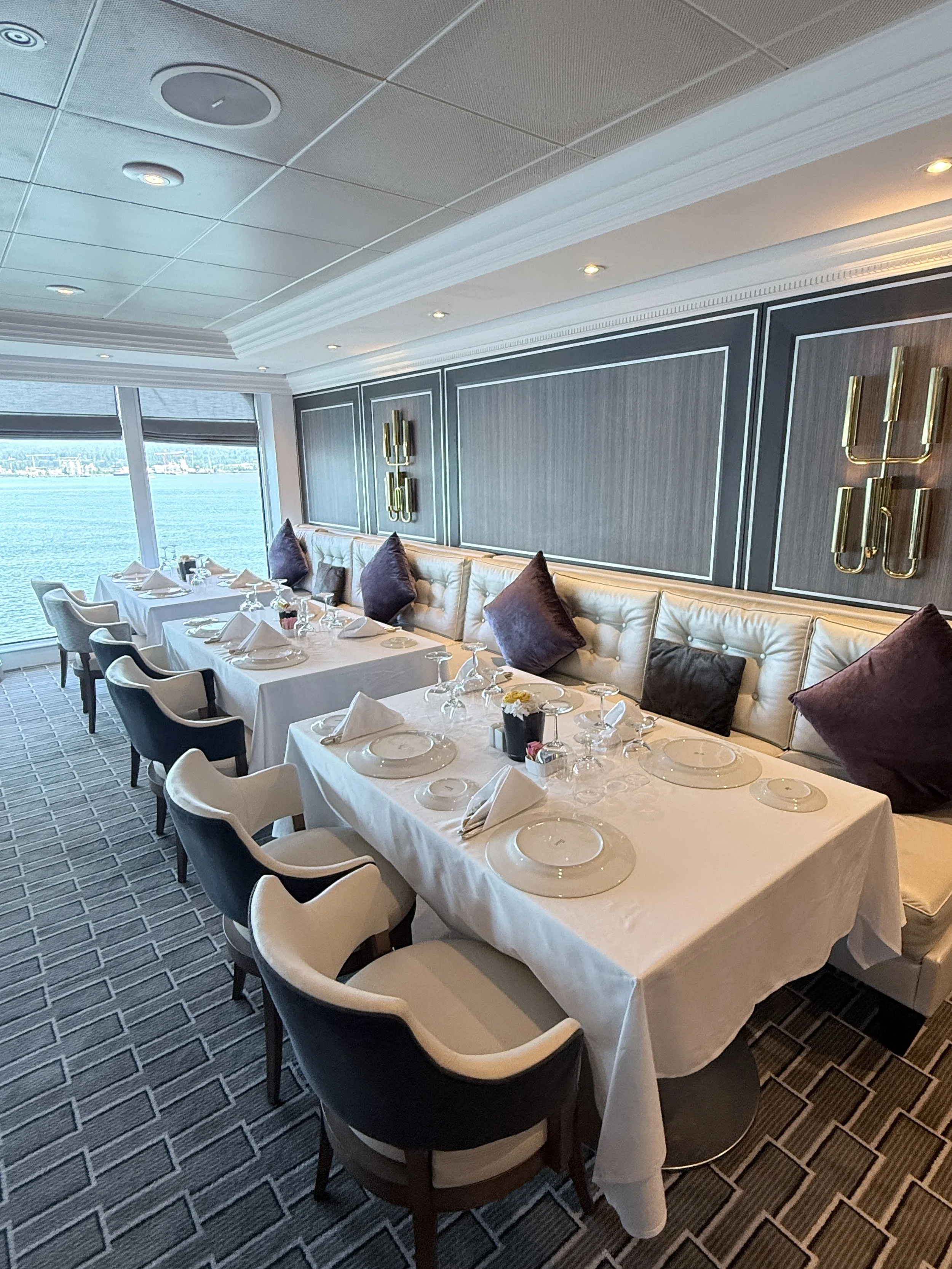 azamara pursuit discoveries restaurant.JPG