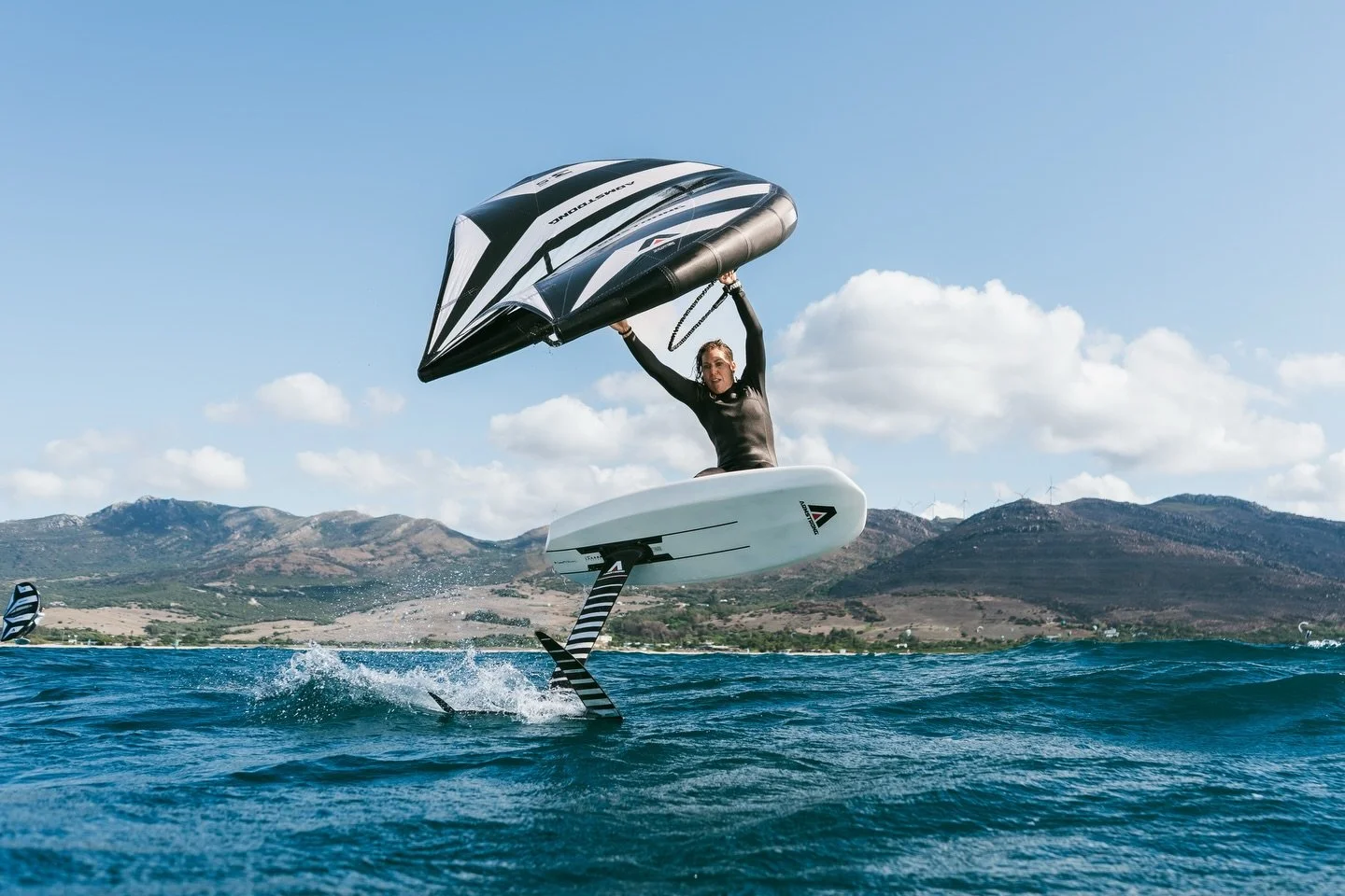 Stoked on this feature in @foilingmagazine about our @armstrongfoils women&rsquo;s week in Tarifa, Spain 🇪🇸 

The magazine is out now!