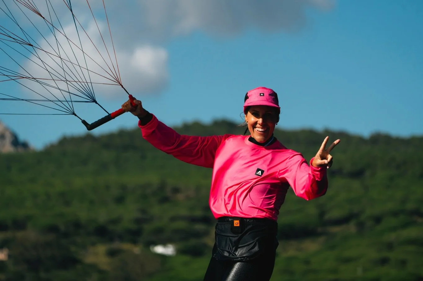 Dropping tomorrow!! Our @armstrongfoils women&rsquo;s week Tarifa video. 

I love nothing more than exploring new places and sharing water time with friends&mdash;to do so with the rad women of the Armstrong team was chefs kiss 🤌🏽

Jason Silva said