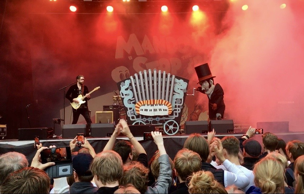 Design and build of mascot suit and magic music wagon for Mando Diao Summer tour 2022