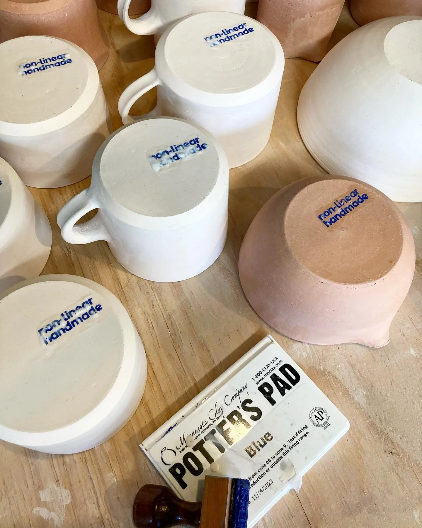 Stamp, wax, repeat 👌🏻Gearing up for a 2-day holiday market at @clawsonclayguild!
I&rsquo;ll be selling my pots and some textile art alongside a bunch of fantastic artists! 

🔹Fri, Nov 15th 7pm-10pm &bull; $25 entry includes: food, treats, 2 drink 