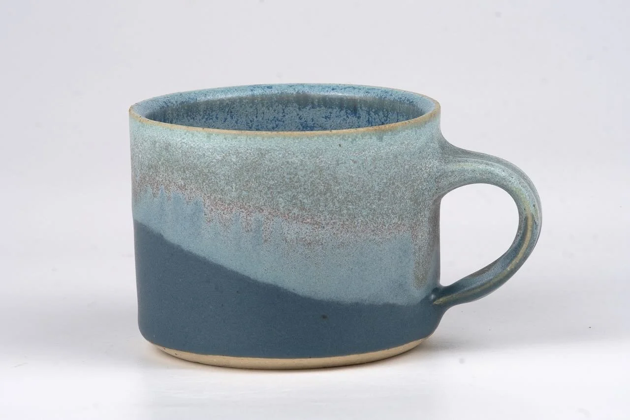 A moment of silence for this beautiful little mug that I DROPPED ON A CEMENT FLOOR minutes before it was about to be picked up by its new owner (sorry @gxnner). Swipe to the last photo to see the wreckage 😭
