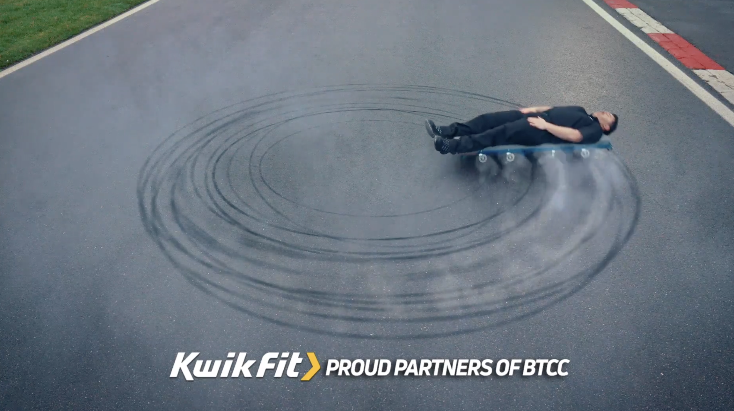 KWIK FIT Sponsors BTCC Idents