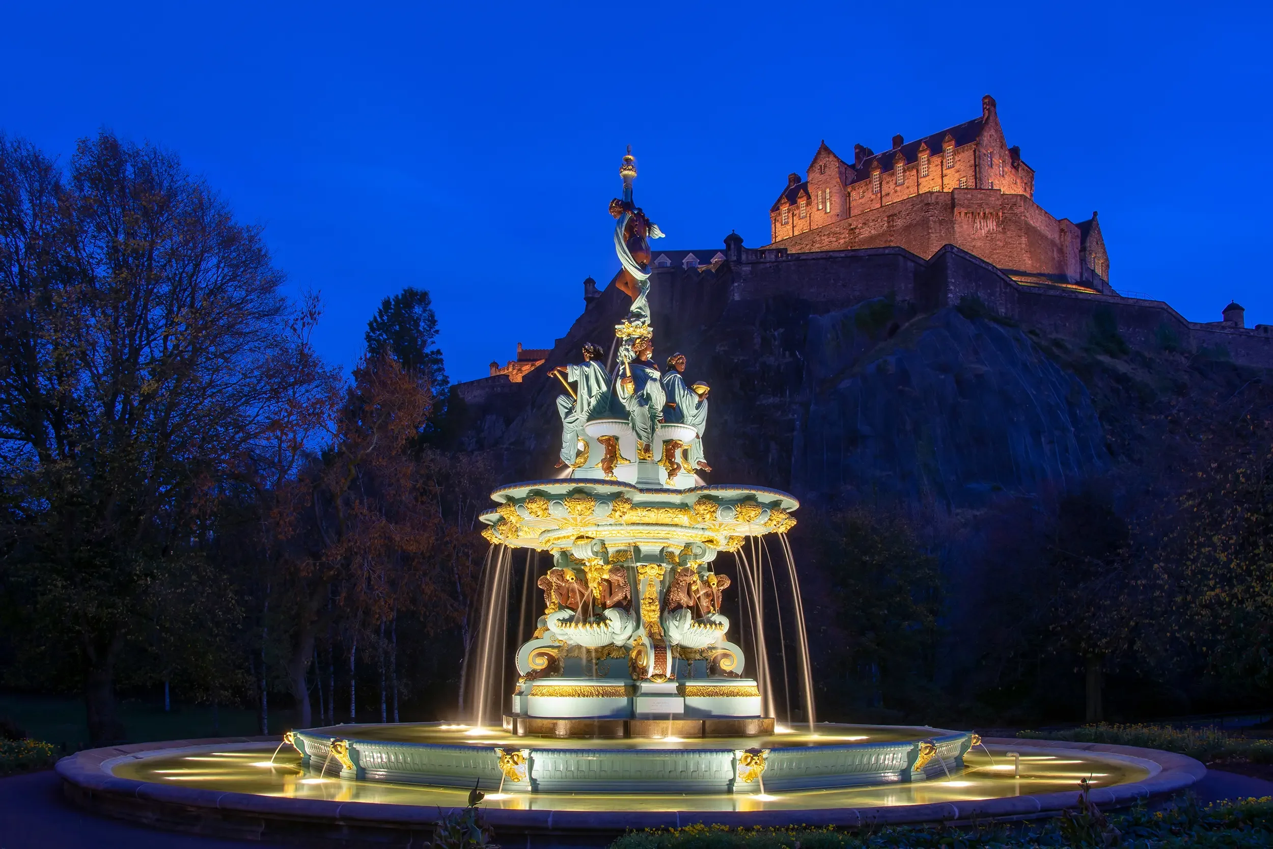 Edinburgh Castle & The Ross Fountain
