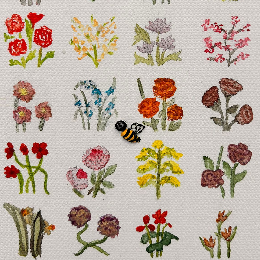 Close up of bee.png