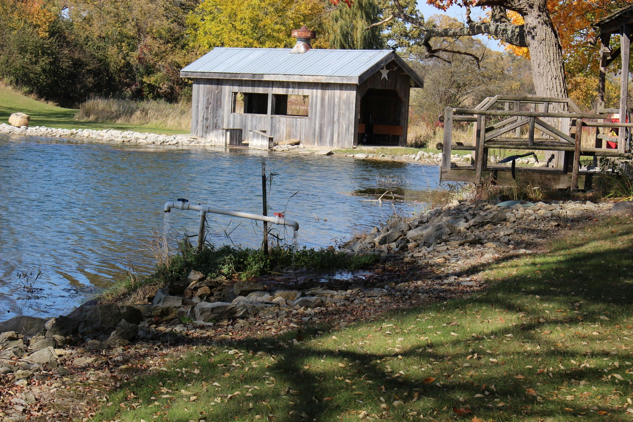 At Springbrook Events, we&rsquo;re lucky to have a natural artesian spring on our property &ndash; a rare and beautiful feature that creates a continuous flow of crystal-clear water right from the ground. Unlike ordinary springs, artesian springs are