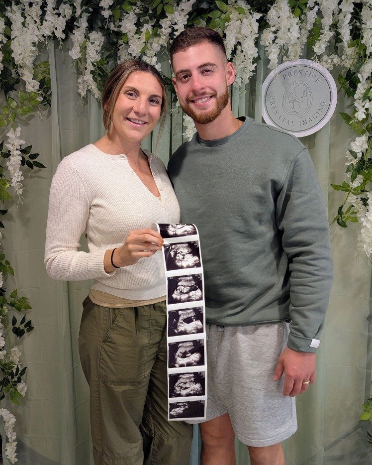✨ This wonderful couple came in to get a sneak peek of their little one &mdash; what a special moment! 
We loved sharing in the excitement and can&rsquo;t wait to see you back for some amazing 3D/4D images soon! 

#SneakPeek #BabyOnTheWay #3DUltrasou