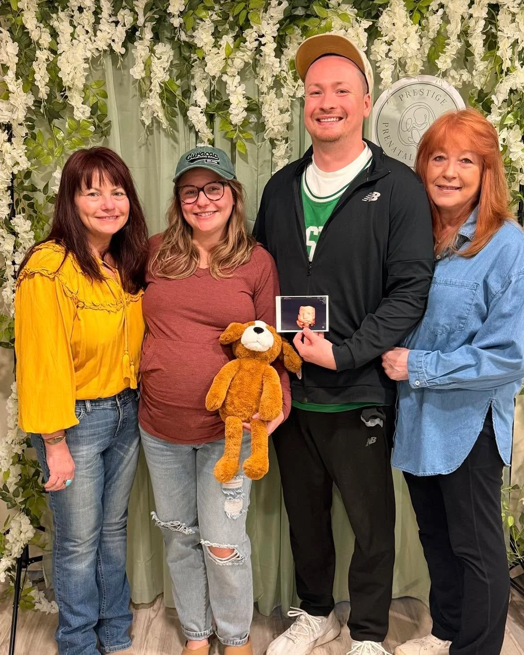 Such a special day for this beautiful family 💕 Getting to see their sweet baby girl in 3D/4D and hearing that precious heartbeat is a moment they&rsquo;ll never forget. And of course, the adorable heartbeat puppy makes it even more magical&mdash;som