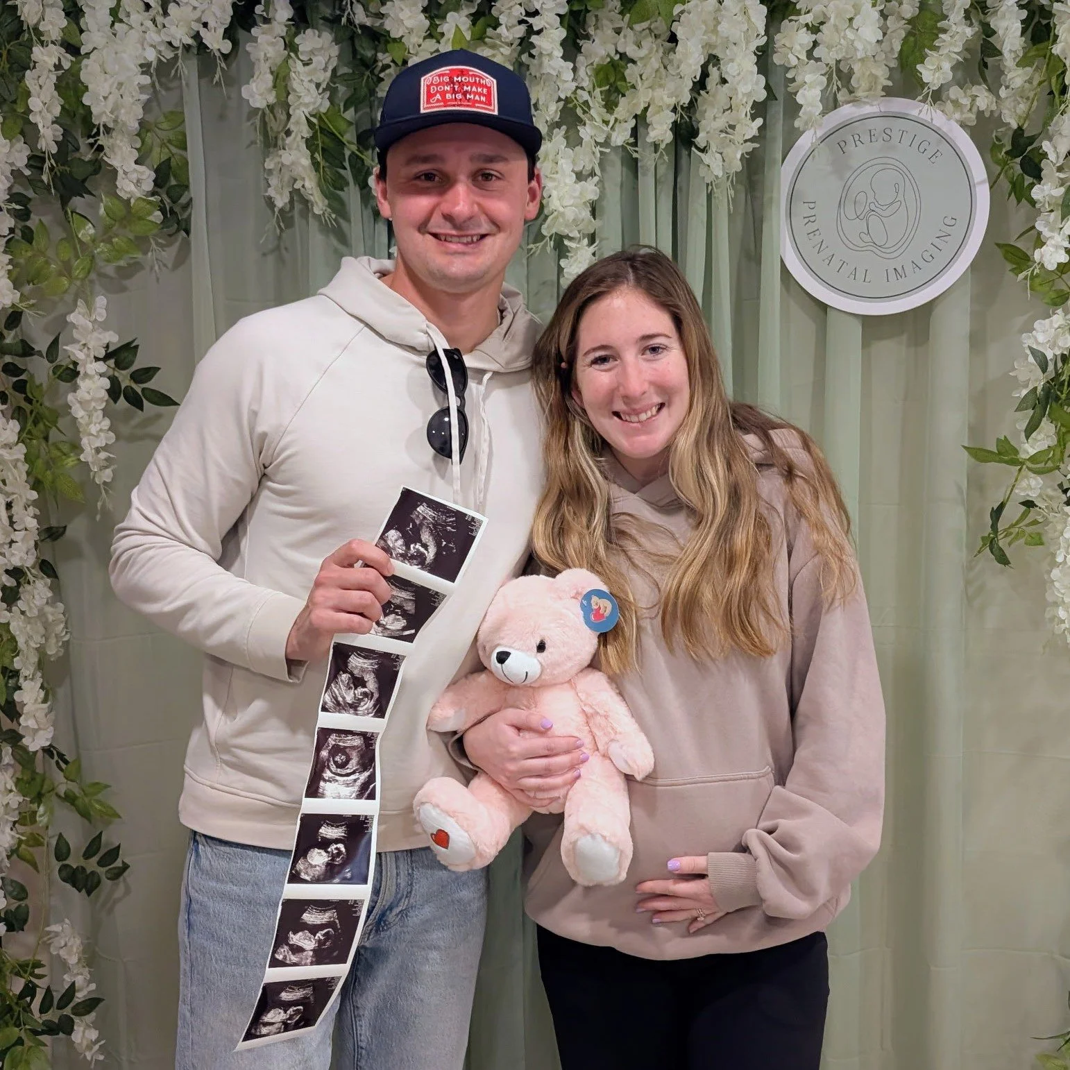 The sweetest moment hearing their baby girl&rsquo;s heartbeat for the very first time 💕 It never gets old! This adorable couple got to take home that precious sound forever, along with the cutest pink teddy bear!

Moments like these are everything, 