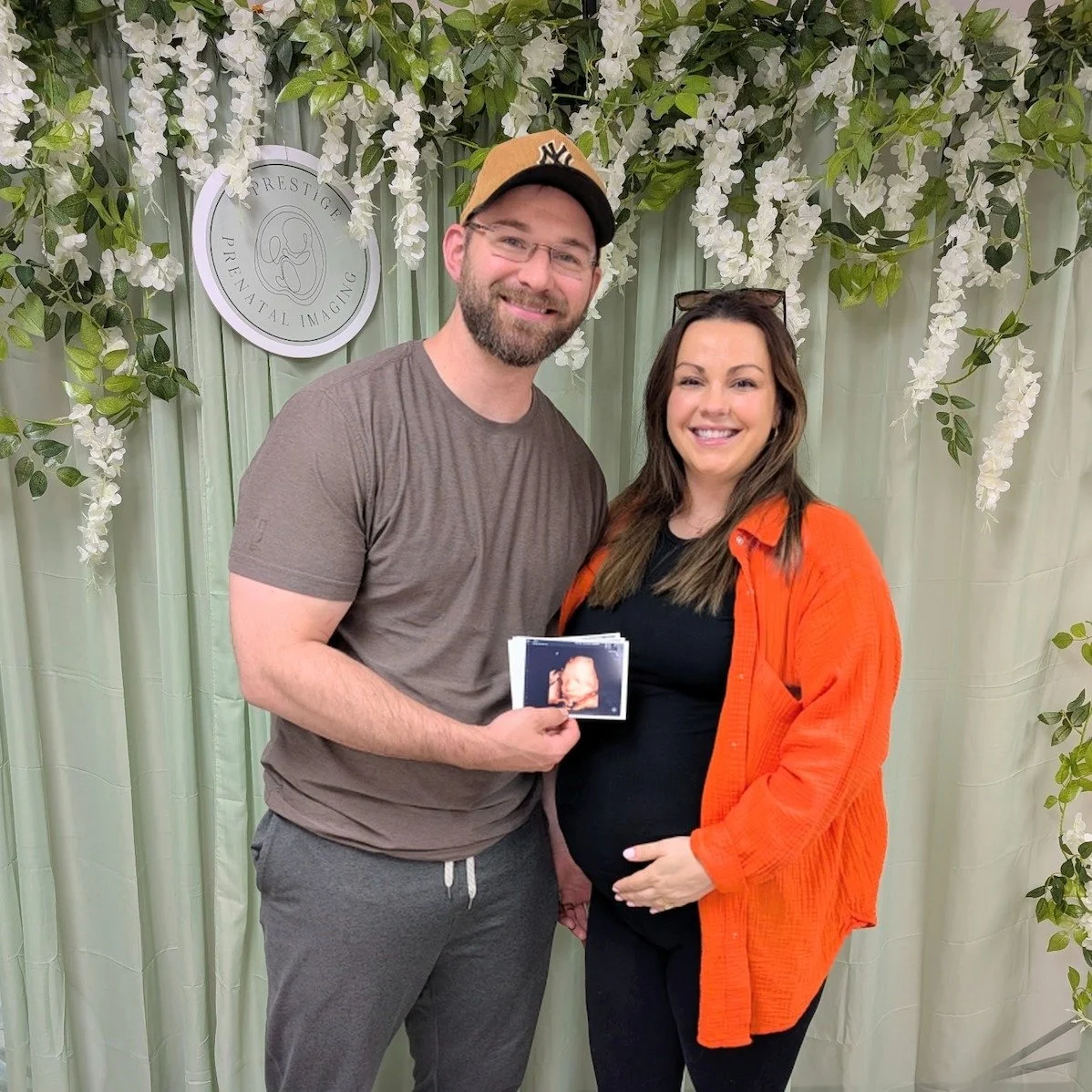 Congratulations to the sweetest couple! 💕 We had the absolute pleasure of capturing some amazing 3D/4D images of their little one, and the results were simply beautiful. Seeing those tiny features and sweet expressions never gets old! 

The countdow