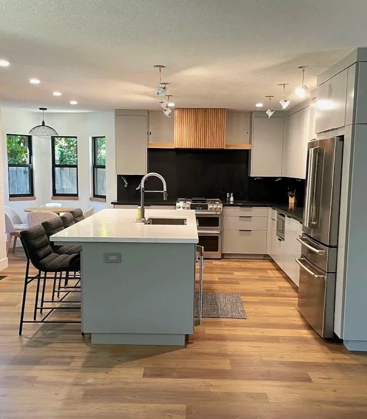 Kitchen & Laundry  -  Turlock, CA