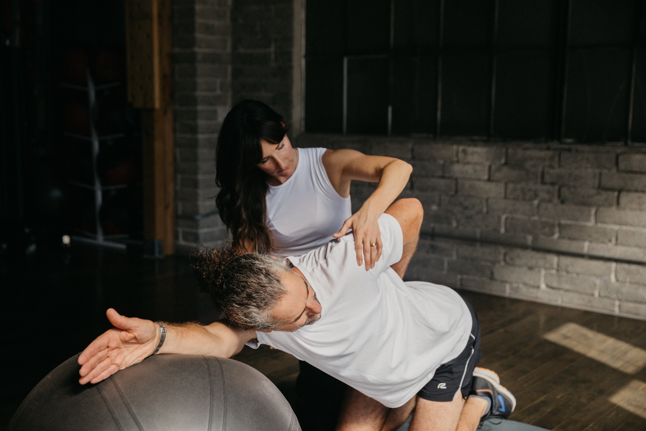 Hands-on functional strength training and corrective exercise programming designed for injury prevention and long-term physical resilience.