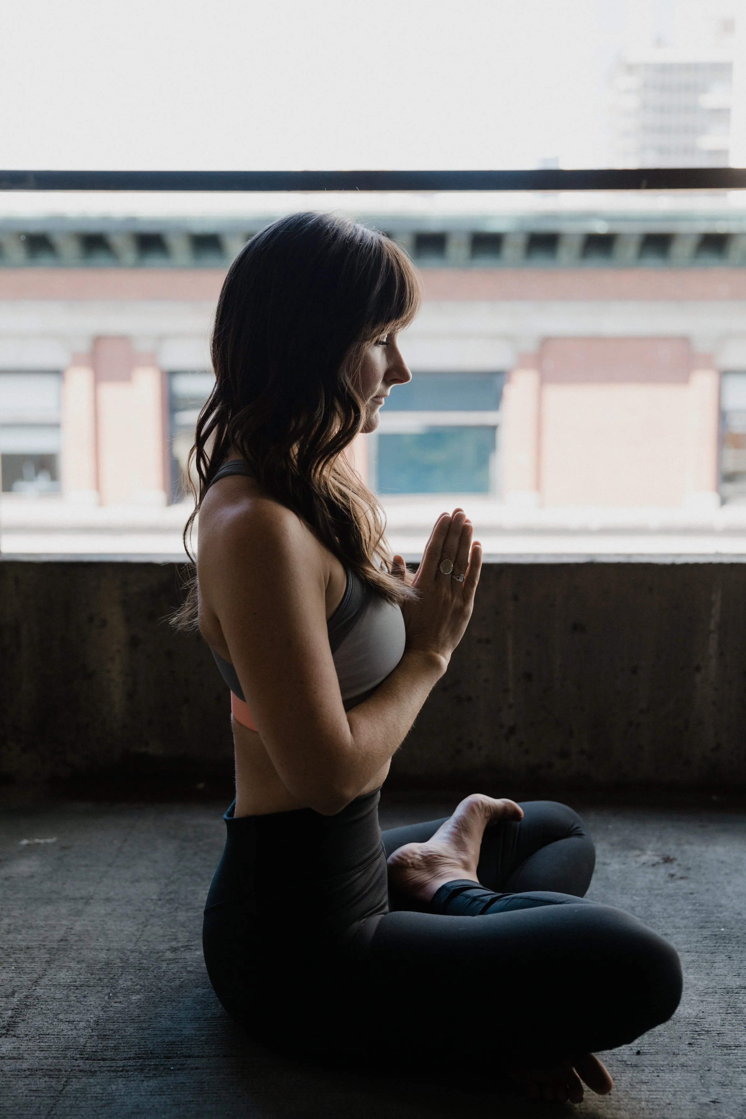 Kirsten McCormick in a grounded coaching moment — private online health architecture for executives seeking strength, energy, and longevity