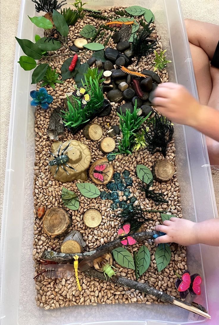 Wonder Wednesday: DIY Sensory Box Making