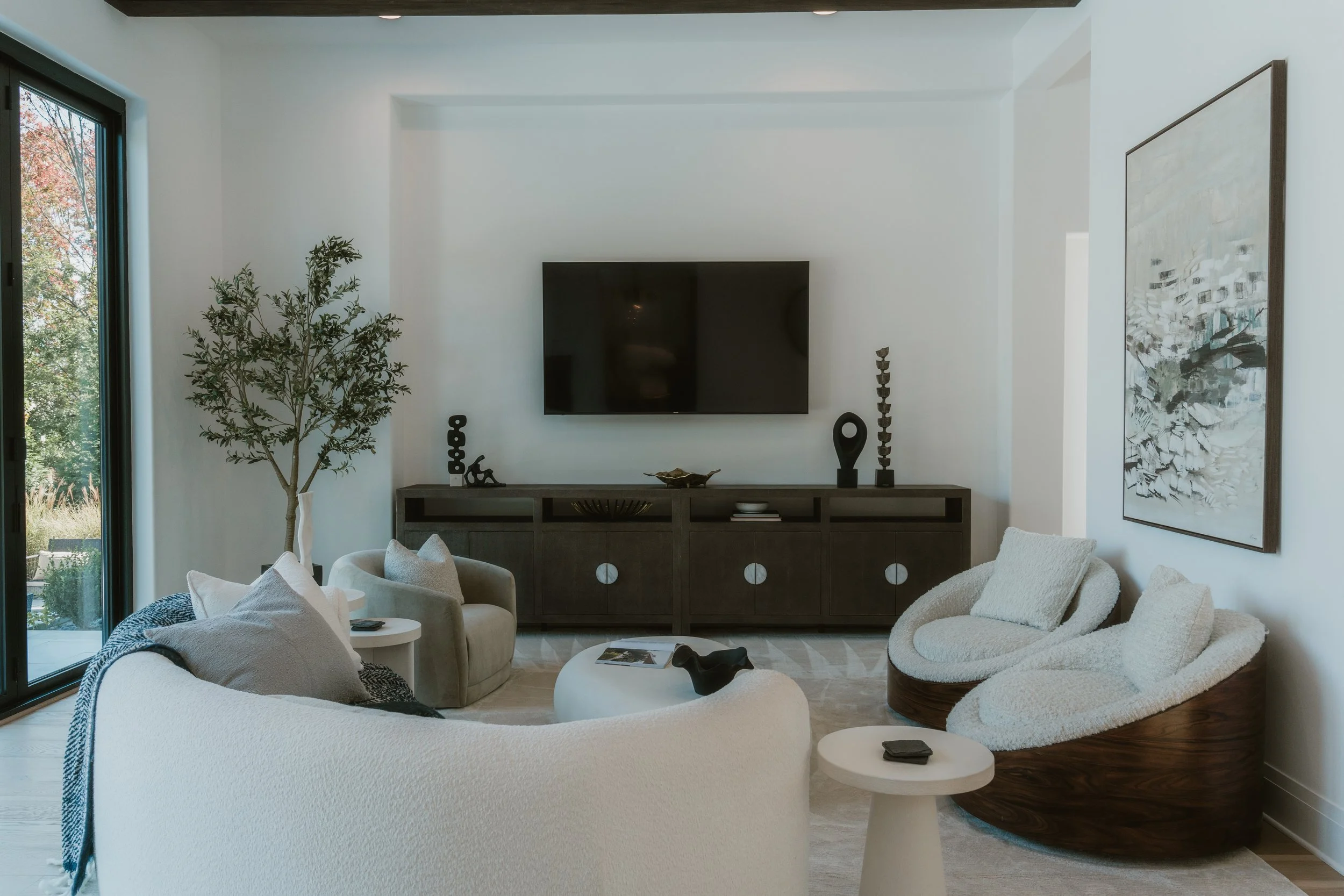 Organic modern living room