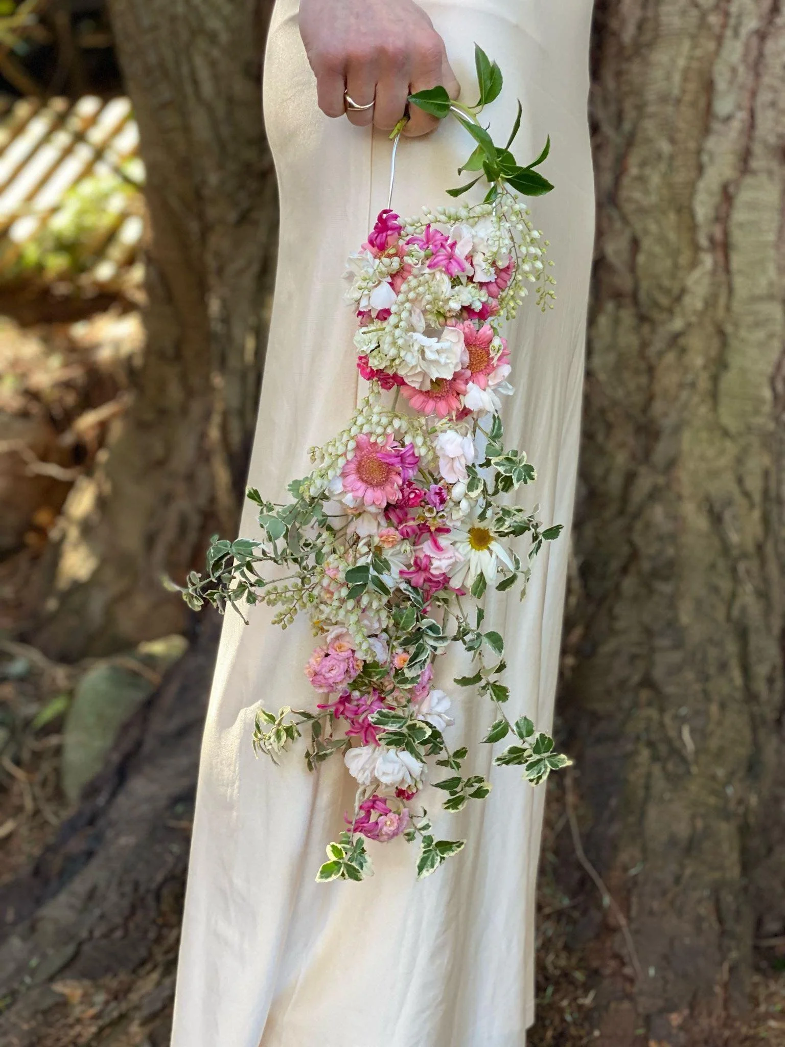 Sierra holding flowers.jpg