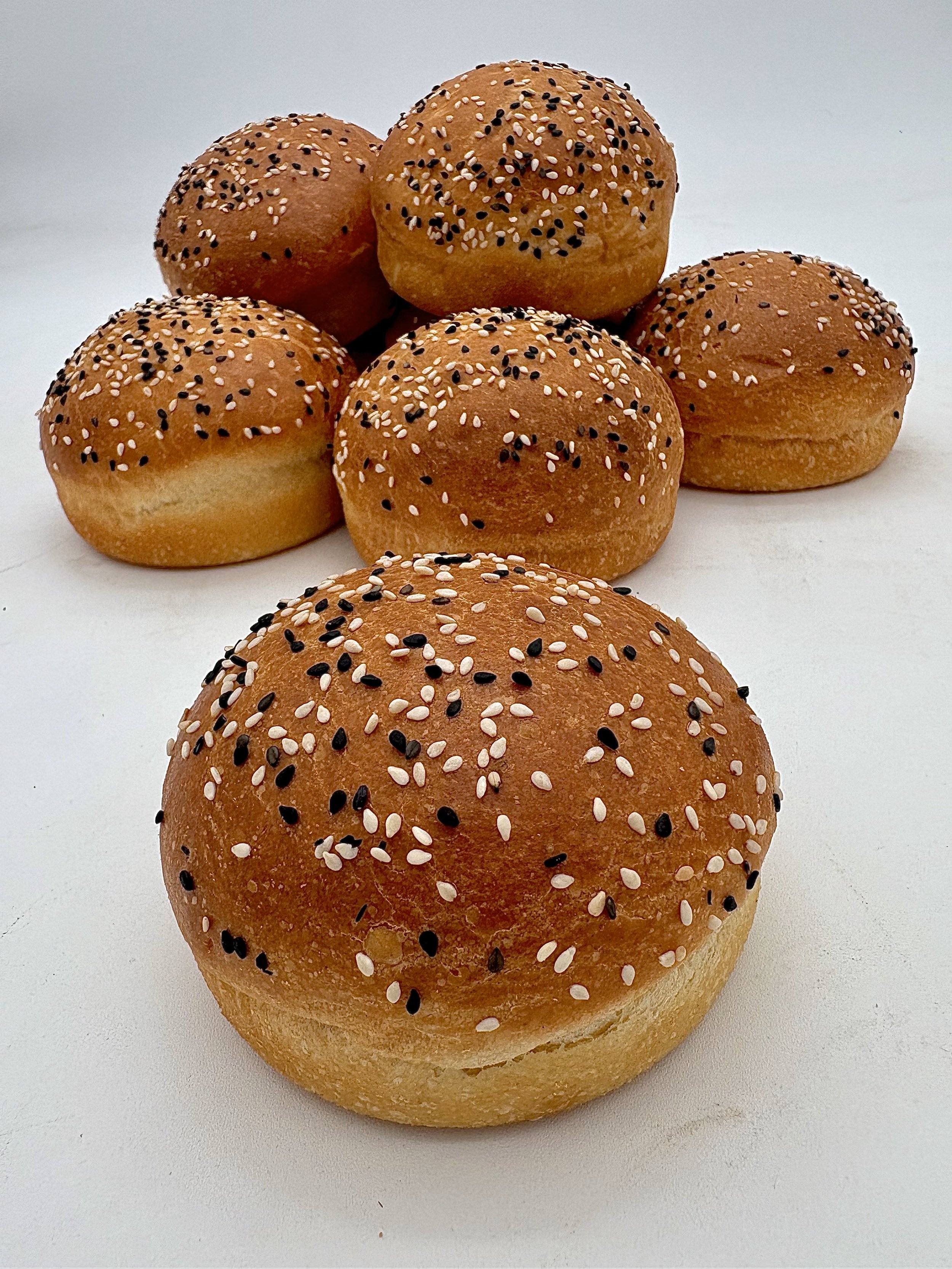 Brioche Sesame Seed Hamburger Buns (8pack)