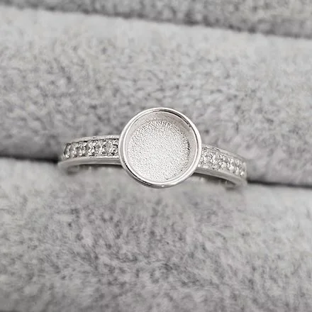 Round Multi Gem Ring