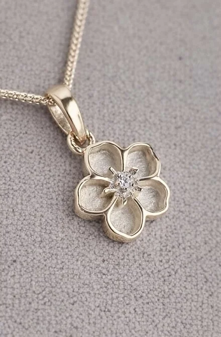 9ct Gold Forget Me Not Pendant