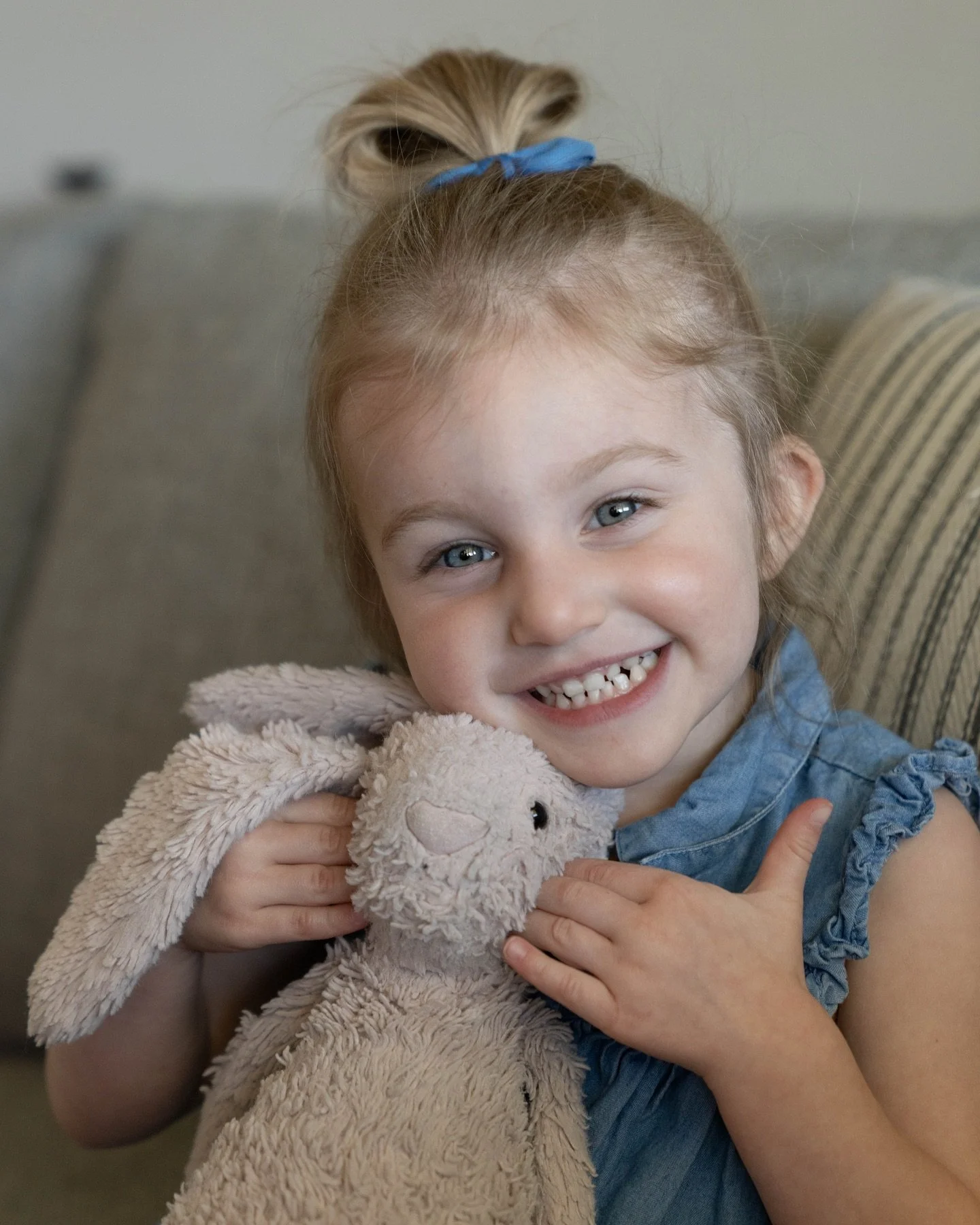 Rabby &amp; Me

Scarlett loves her bunny stuffy Rabby, so it was essential to let her take pictures with it!

Pro-tip: Involving some of your toddlers favorite toys and comfort items is a great way to get them to relax and capture their early manneri