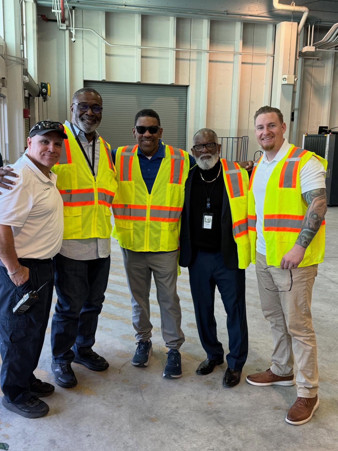 Before we start our cruise operation tomorrow, Local 1291 would like to express our gratitude to ILA Local 1416 President Eugene Dixon, Vice President Stephen Hopkins, Business Agent Larry McKnight, Financial Secretary-Treasurer Dana Ferguson, and Re