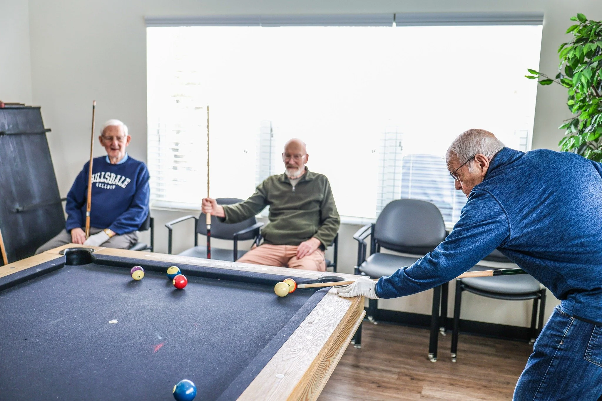 These pool sharks at Hawthorne always seem to have a blast! 🎱😄 From friendly competition to lots of laughs, the billiards table is always bringing residents together for some classic fun and connection.

#ActiveAdultLiving #Community #TreplusCommun