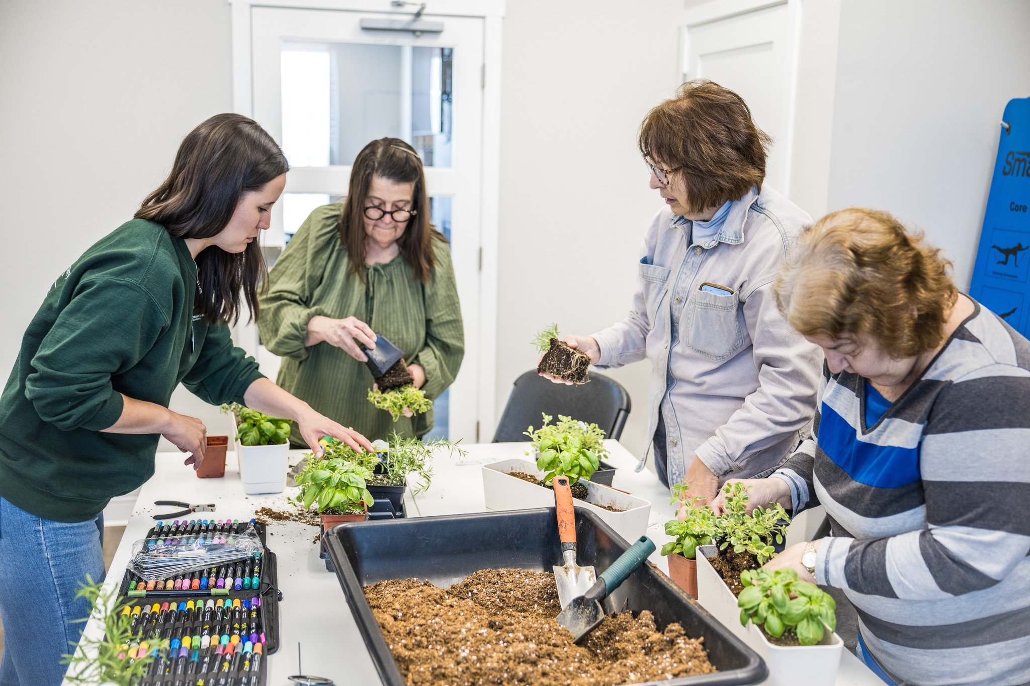 When Franklin Park Conservatory and Botanical Gardens visits, our residents get to grow both gardening skills and frendships 🌿

#ActiveAdultLiving #Community #TreplusCommunities