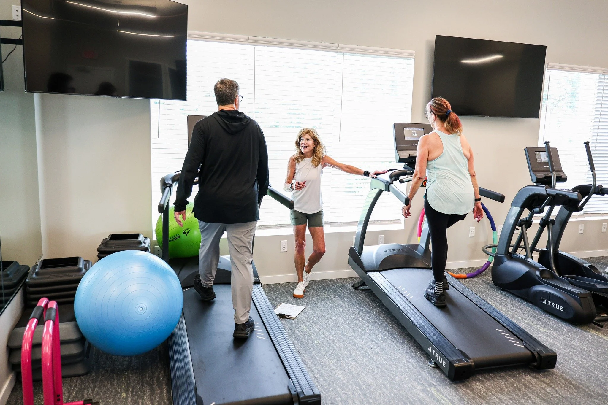 Proof that the best workouts are the ones shared with great neighbors! 💚 When Mel isn't leading a fitness class, she's bringing friends together to stay active and connected!
