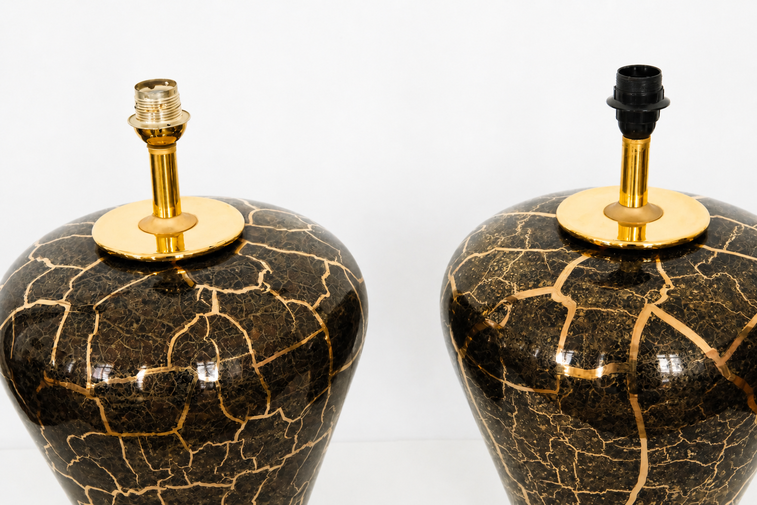 pair of ceramic table lamps 7.png