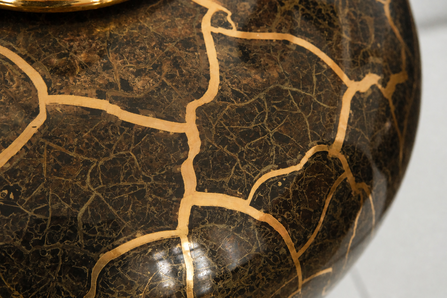 pair of ceramic table lamps 31.png