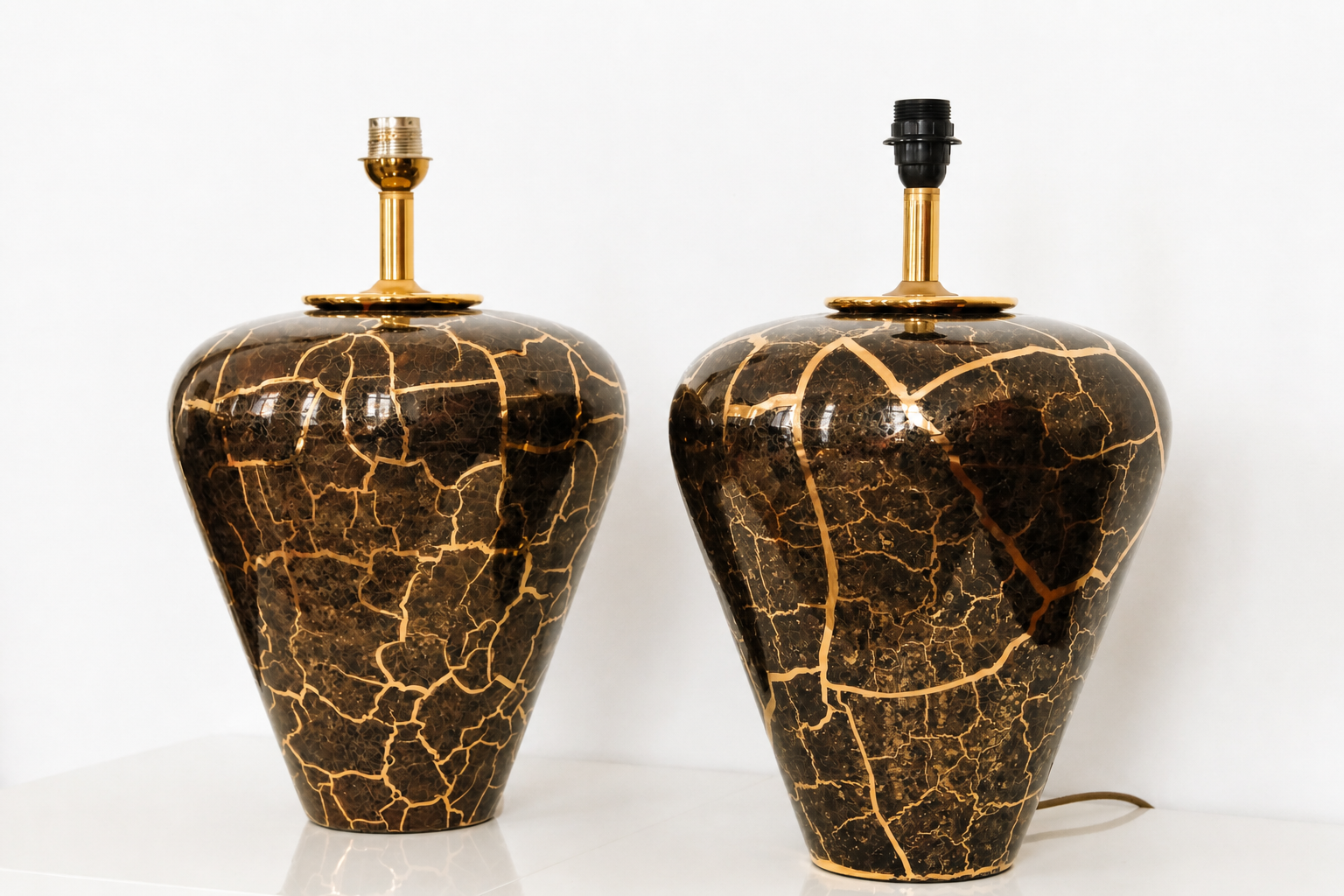 pair of ceramic table lamps 11.png