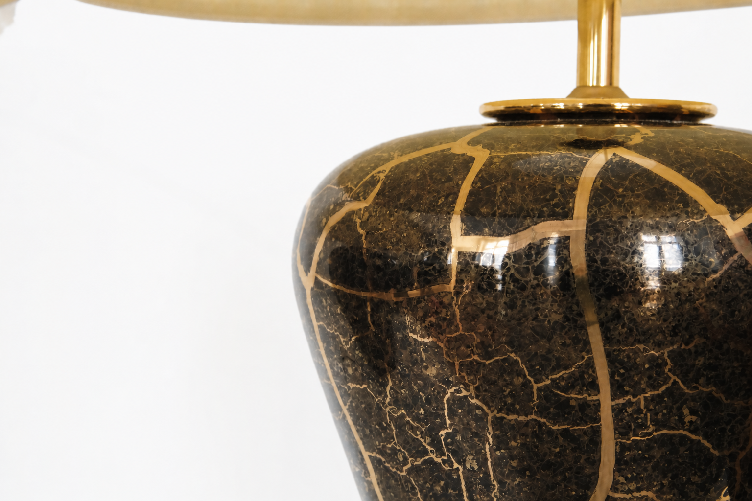 pair of ceramic table lamps 5.png