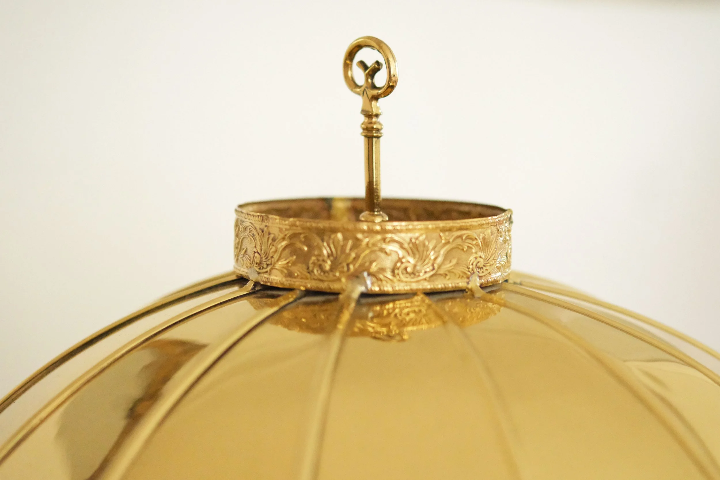 table-lamp-gold-'.jpg