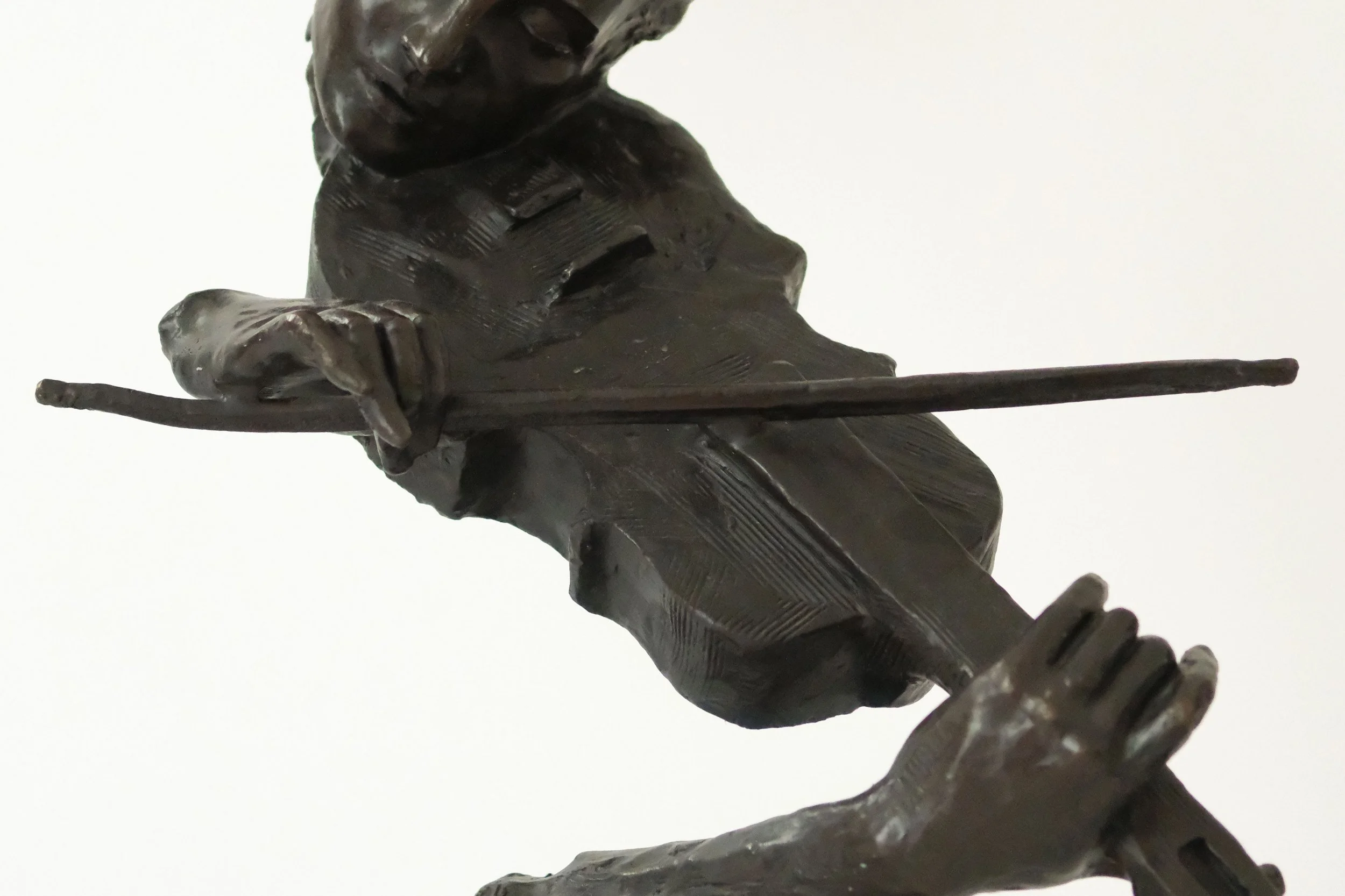 sculpture-violinst-3.jpg