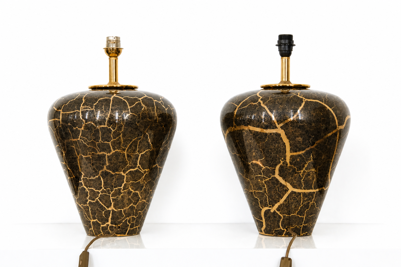 pair of ceramic table lamps 24.png