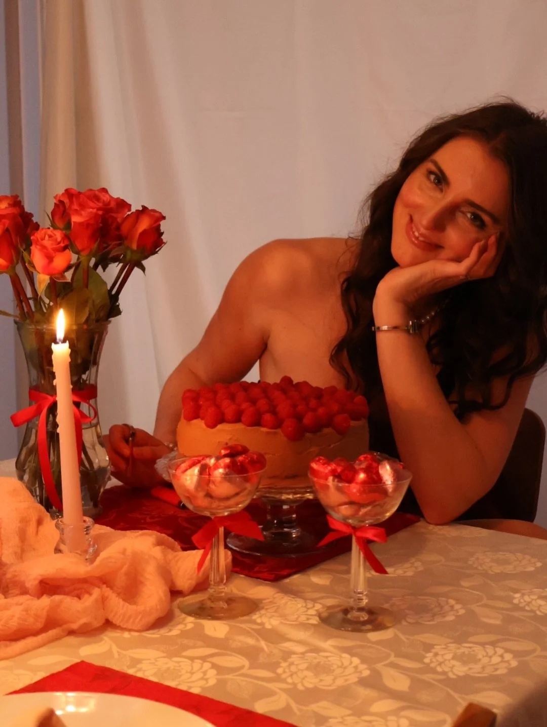 34 already feels like magic ✨

Feeling so loved &amp; cherished &hearts;️ thank you for all the birthday wishes! 🌹

&bull;&bull;&bull;

#birthdaygirl #birthdaypost #birthday #romanticizeyourlife