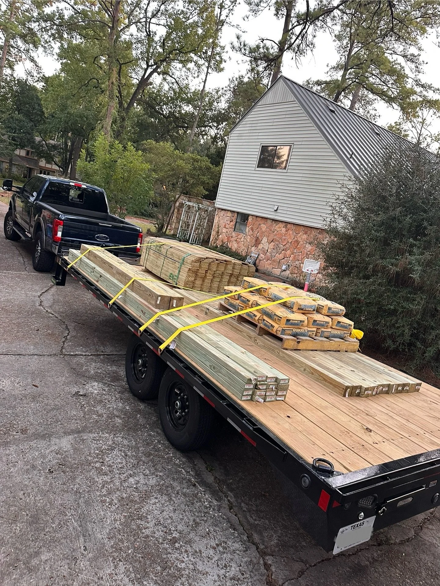 Upgraded the trailer to a @loadtrail deckover per the advice of many other fence and gate companies. Definitely long over due. Going to add a few things to make it even more capable/more efficient, which ultimately yields a better experience for our 