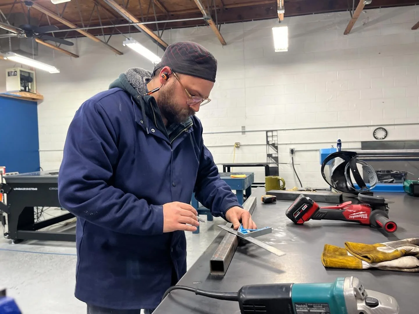 The Foster area is home to a diversity of businesses serving a wide variety of needs. In addition to our shops, drinking &amp; dining establishments, and many home-based businesses, we also have artisans, fabricators, and more.💪🏽

✨Today we&rsquo;r