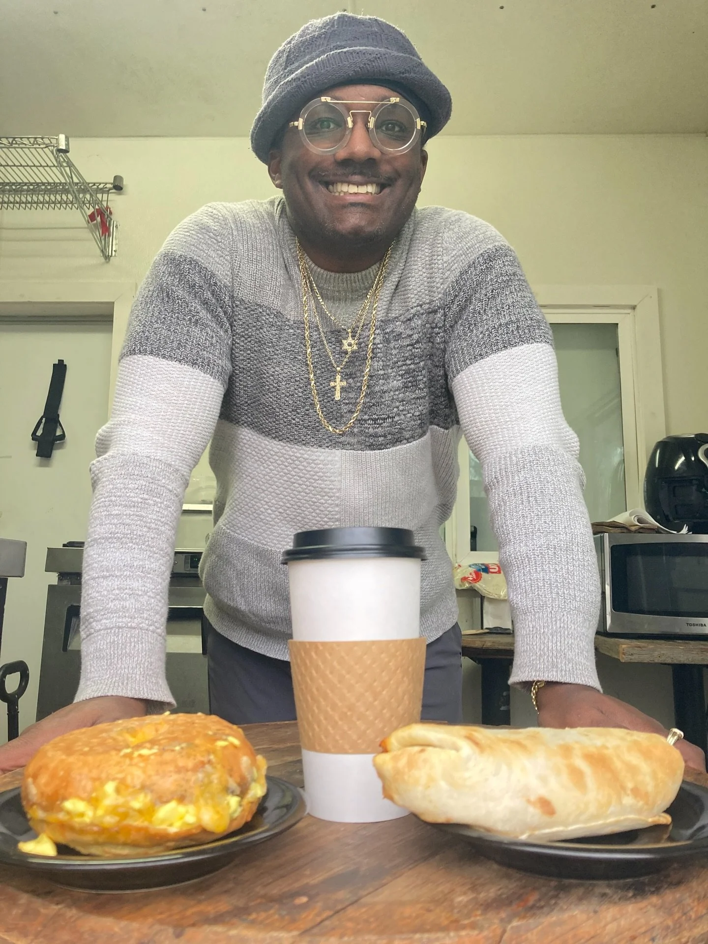 Just off the prow of the good ship Foster-Powell is the @cafeunitedoldtownpdx coffee cart, Foster Area&rsquo;s newest business member.

They&rsquo;re serving up great drinks and breakfast items for the community. The breakfast burrito is a great morn